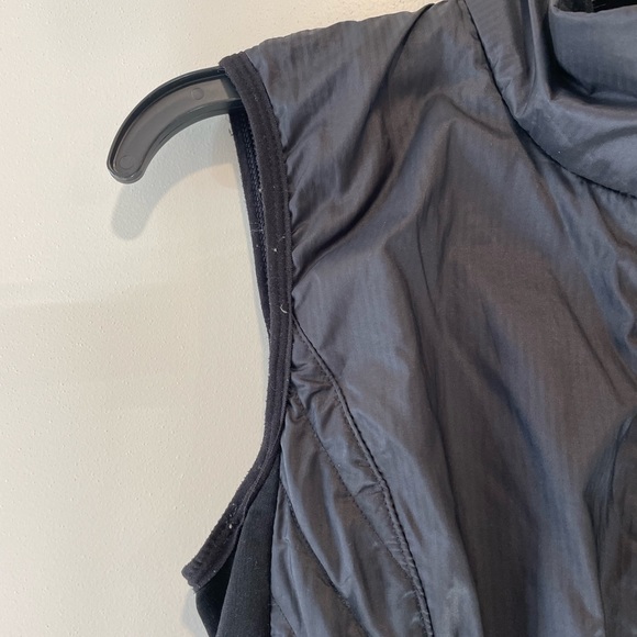 Icebreaker Helix Vest - Picture 4 of 5